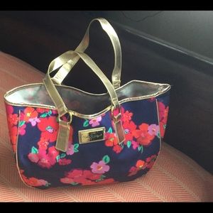 Lilly Pulitzer Bags - Lilly Pulitzer navy garden game print tote Lilly Pulitzer Bags - Lilly Pulitzer navy garden game print tote
